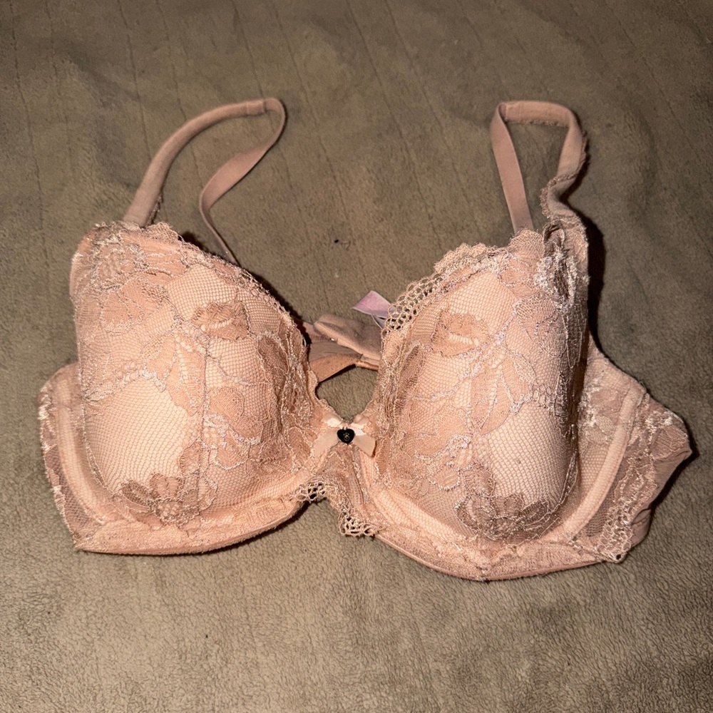 Elegant Lace Underwire Bra in Blush Victoria’s Secret
